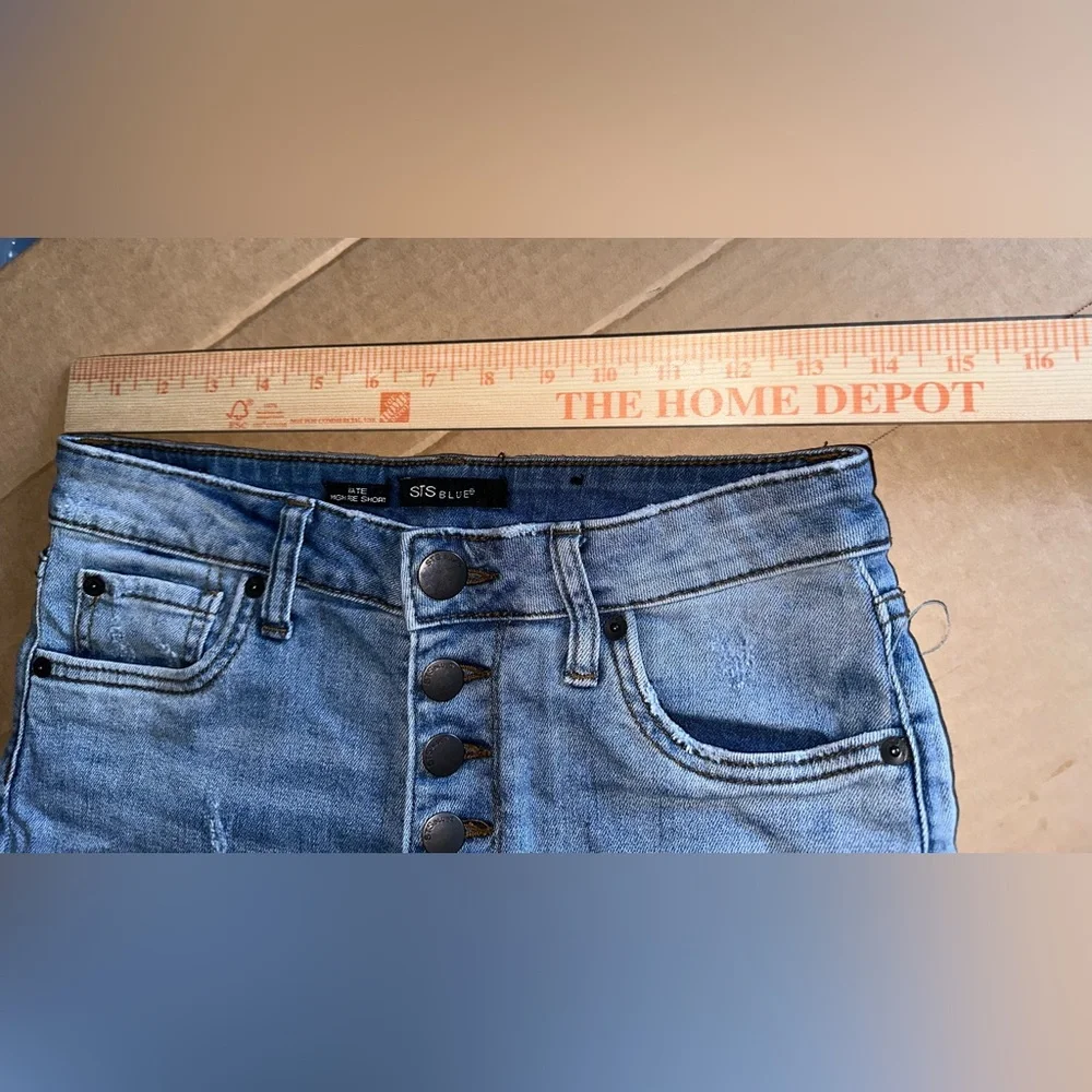 STS Blue Kate Cut Off High Rise Shorts size 26